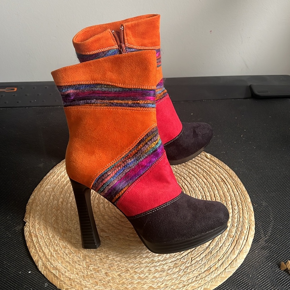 Passions Southwestern Ankle Heel Booties Size 8